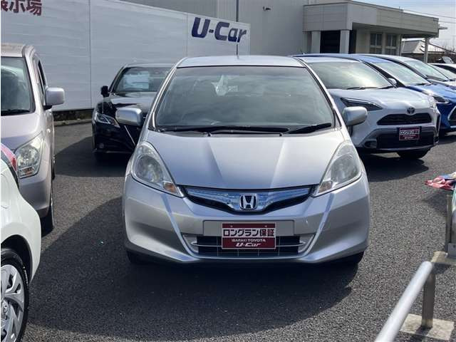 フィットハイブリッド1.3 10th アニバーサリー