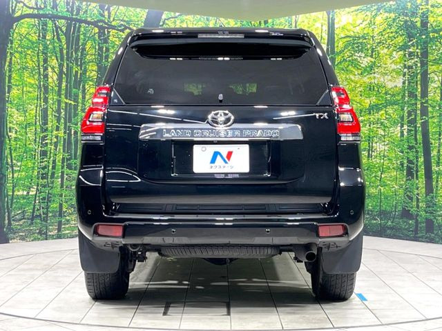 安心の最長10年・走行無制限保証(有償)をご用意。保証内容も充実はもちろん、無料点検&オイル交換や、年中無休の全国・24時間ロードサービスも付帯されておりますのでご安心下さい。