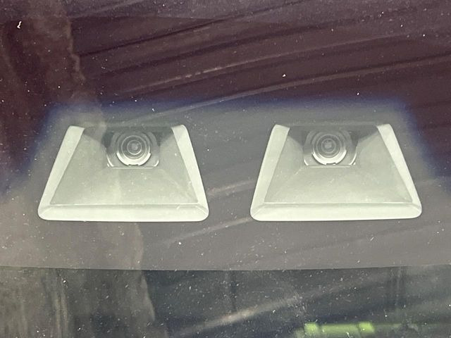 �y�X�}�[�g�A�V�X�g�z���s���ɑO���̎ԗ�����F�����A�Փ˂������Ȏ��͌x��ƃu���[�L�ŏՓˉ���Ɣ�Q�y�����A�V�X�g�B�����S�Ƀh���C�u�����y���݂��������܂��B