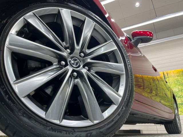 �y�����A���~�z�C�[���z�O�ςɃ}�b�`���������A���~�z�C�[���𑕒����Ă���܂��B�e��ЊO�A���~�z�C�[����A�X�^�b�h���X�^�C�����戵�����Ă���܂��B���񂲑��k����������