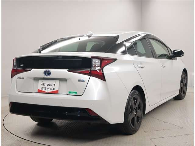 プリウス1.8 S ツーリングセレクション ブラックエディション