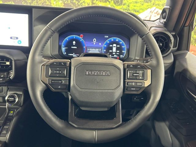 �y�����v�����X�e�A�����O�z�㎿�Ȋv���g�p���邱�ƂŁA��ɂ����������݂ƂĂ��^�]���₷���n���h���ł���