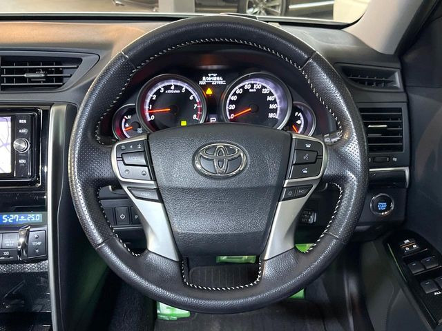 �y�����v�����X�e�A�����O�z�㎿�Ȋv���g�p���邱�ƂŁA��ɂ����������݂ƂĂ��^�]���₷���n���h���ł���