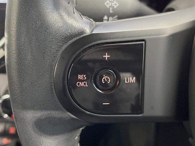 ���I�[�g�N���[�Y�R���g���[��:�������H�⎩���Ԑ�p���H���ɂāA�葬���q���\�ƂȂ�֗��ȋ@�\�ł��B�������ړ��̍ۂł����ɂ����֗��ɂ��g�����������܂���