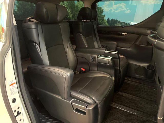 ���ڒ����̓E�H�[�N�X���[�ƂȂ��Ă���܂��B���ڂƎO��ڂ̈ړ�����~�肪�Ƃ��Ă��y�ɂȂ�̂ŁA���~��̍ۂ��X�g���X�������邱�Ƃ͂���܂����