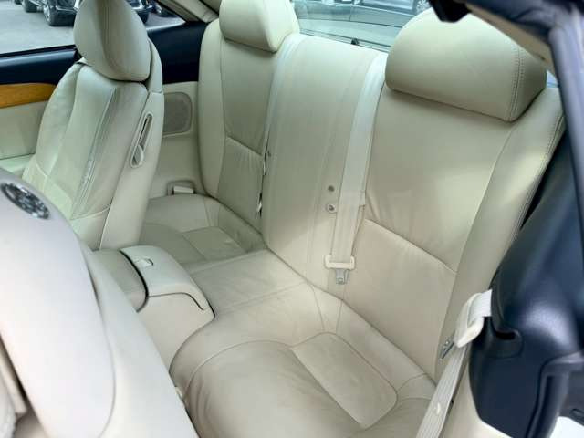 �C�ɂȂ邨�Ԃ�����܂�����E�̓d�b�ԍ����璼�ڂ��X�ɂ��₢���킹���������B�x�����@����ԗ����A��Ԃ܂łȂ�ł������������Ē����܂��B�X�^�b�t�ꓯ���A�����҂����Ă���܂��B