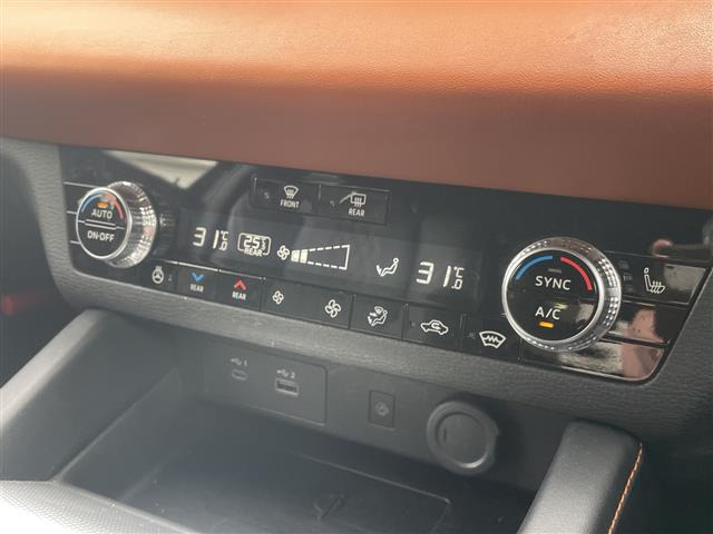 アウトランダーPHEV 2.4 P 4WD