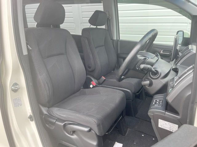 �^�]�Ȃ܂��ɂ͏\���ȃX�y�[�X������A�啿�ȕ��ł��������^�]���Ă�����������ł��B