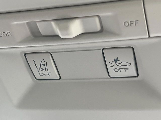 �y�A�C�T�C�g�z�O���̎ԗ��������m���A�Փ˂������Ȏ��͌x��Œ��ӂ𑣂��A�u���[�L�𓥂ޗ͂��T�|�[�g�B�u���[�L�𓥂߂Ȃ������ꍇ�͏Փ˔�Q�y���u���[�L���쓮�A�Փˉ�����T�|�[�g���܂��B