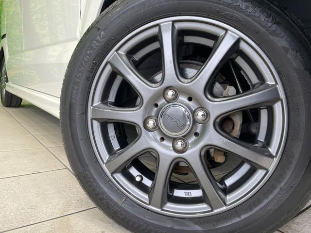 �y14�C���`�A���~�z�C�[���z�O�ςɃ}�b�`�����A���~�z�C�[���𑕒����Ă���܂��B�e��A���~�z�C�[����A�X�^�b�h���X�^�C�����戵�����Ă���܂��B���񂲑��k����������