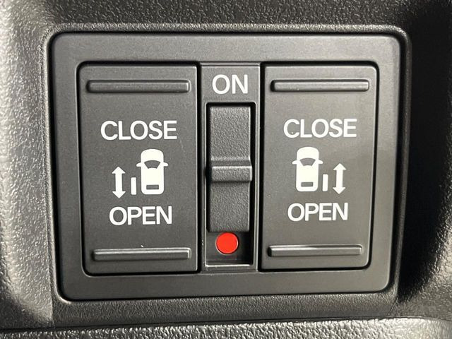 �y�����p���[�X���C�h�h�A�z�X�}�[�g�L�[��^�]�Ȃ̃X�C�b�`�Ō�ȗ����X���C�h�h�A�̊J���\���d��������͂����ăh�A���J����K�v�������A�����Ȃ��q�l�ł��ȒP�ɊJ���߂ł����K�ł���