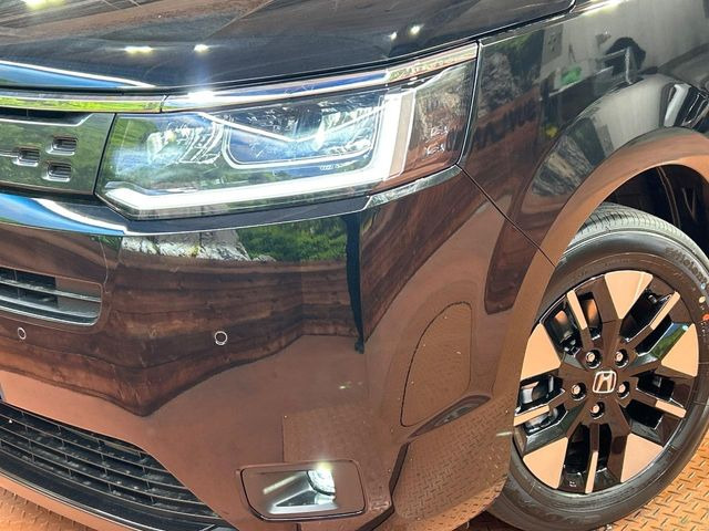 �yLED�w�b�h���C�g�z���V����ԑ��s�����ǍD�Ȏ��E���m�ۂ����S���ĉ^�]�ł��鍂�P�xLED�w�b�h���C�g�𑕔�!�_�����x�������A����d�͂��}�����Ă��܂��B