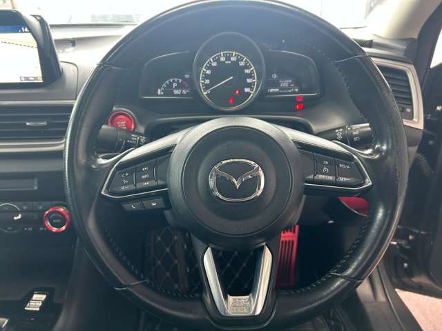 ���W����ɂ͍��i���̒��ÎԂ�V�Ԃ��������ł����W���䐔100��̑�^�W����֐��񂲗��X����������