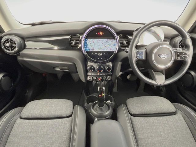 �A���ԃO���[�v���݌ɐ���2,000��!�S���̌n��X���烁�[�J�[�E�Ԏ��킸���Љ�o����̂ŁA���Ȃ��Ƀs�b�^���̂��Ԃ�������͂��ł���܂��͂��₢���킹��������