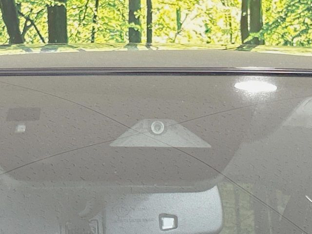 �y�X�}�[�g�V�e�B�u���[�L�T�|�[�g�z�ᑬ���s���ɑO���̎ԗ�����F�����A�Փ˂������Ȏ��͌x��ƃu���[�L�ŏՓˉ���Ɣ�Q�y�����A�V�X�g�B�����S�Ƀh���C�u�����y���݂��������܂��B