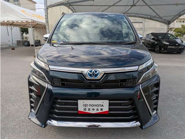 ヴォクシー1.8 ハイブリッド ZS 煌III