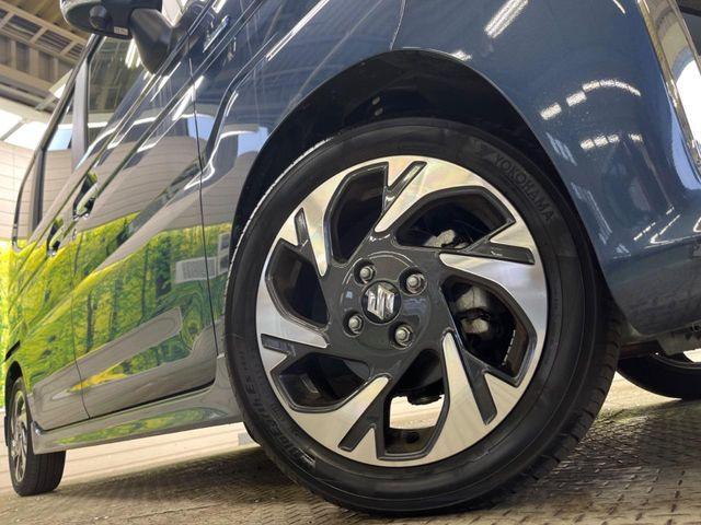 �y����15�C���`�A���~�z�C�[���z�O�ςɃ}�b�`���������A���~�z�C�[���𑕒����Ă���܂��B�e��ЊO�A���~�z�C�[����A�X�^�b�h���X�^�C�����戵�����Ă���܂��B���񂲑��k����������