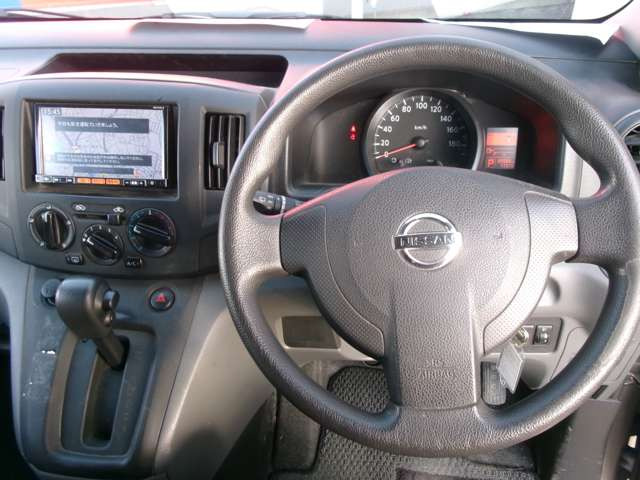 NV200バネットバン1.6 DX