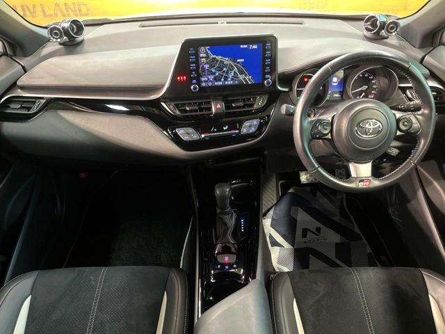 C-HRハイブリッド 1.8 S GR スポーツ