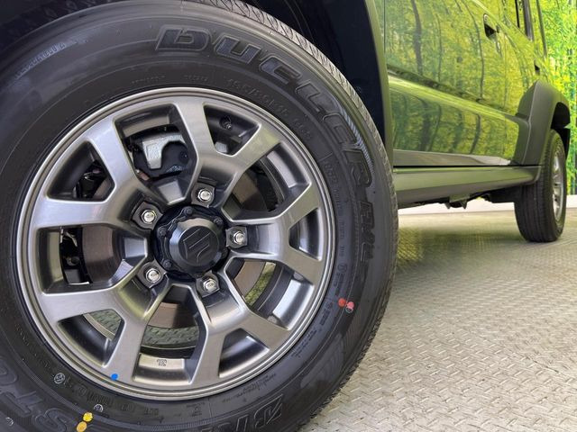 【純正15インチアルミホイール】外観にマッチした純正アルミホイールを装着しております。各種社外アルミホイールや、スタッドレスタイヤも取扱いしております。是非ご相談ください♪