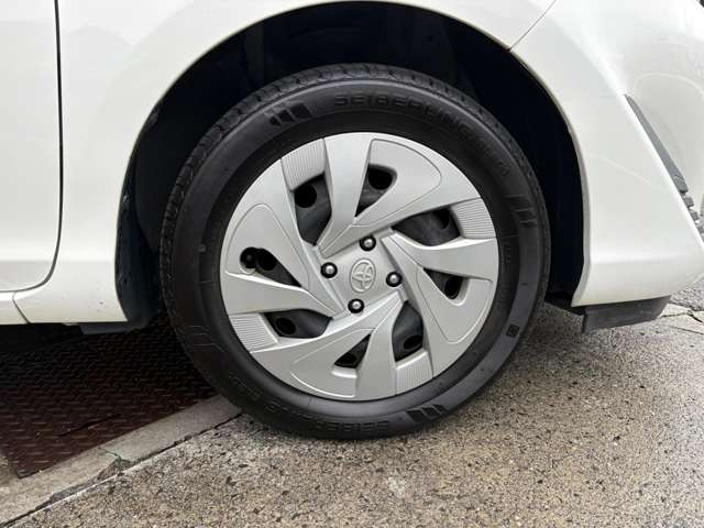 ����15�C���`�z�C�[��(�^�C���T�C�Y�O��185/60R15)