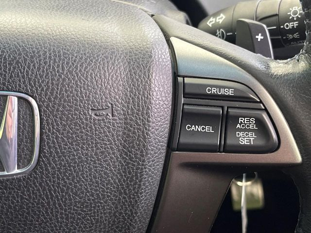 �y�N���[�Y�R���g���[���z�������H�����N���N���s�B�A�N�Z���𗣂��Ă���葬�x�ő��s���ł��A�������^�]���̕��S���y��!�����E�������ȒP�ȃX�C�b�`����Œ����ł��܂��B