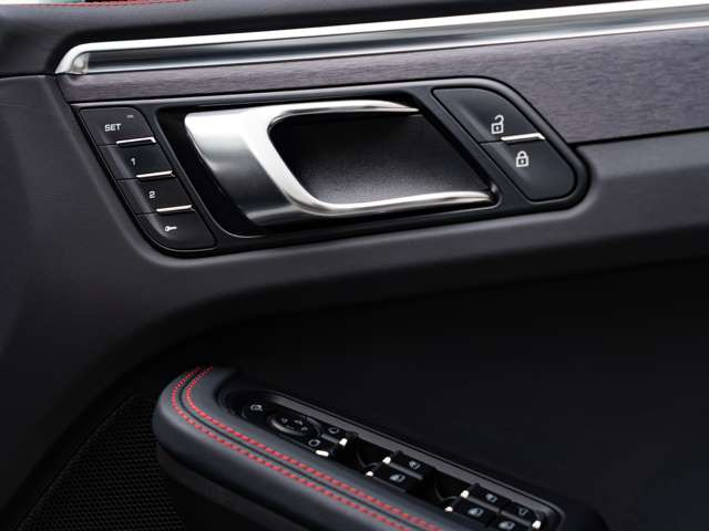 �y �N�ԕۏ؎���5000��!24���ԑΉ��̃A�y���^�ۏ� �z�Ȃ�ƋƊE�ő��N���X��381���ʂ�N�Ԃ����� 300���~ �܂ŕۏ؁B�t�����g�K���X�̔�ѐΕۏ�10���~�A����100km���b�J�[���t�����A�y���^�ۏ؂���������!