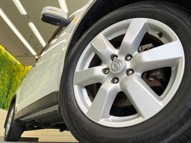 �y����17�C���`�A���~�z�C�[���z�O�ςɃ}�b�`���������A���~�z�C�[���𑕒����Ă���܂��B�e��ЊO�A���~�z�C�[����A�X�^�b�h���X�^�C�����戵�����Ă���܂��B���񂲑��k����������