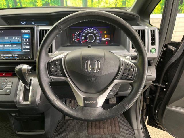 �y�����v�����X�e�A�����O�z�㎿�Ȋv���g�p���邱�ƂŁA��ɂ����������݂ƂĂ��^�]���₷���n���h���ł���