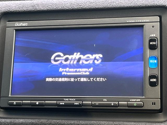 �y�����i�r�z�l�C�̏����i�r�𑕔����Ă���܂��B�i�r�̎g���₷���͂������A�I�[�f�B�I�@�\���[��!�L�����v�◷�s�͂������A�ʋ΂┃�����ȂǕ��i�̃h���C�u���y�����Ȃ�͂���