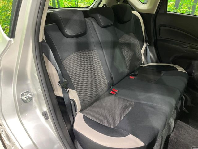 �R���p�N�g�J�[�ł����A�Z�J���h�V�[�g�͏\���ȍL����������K�ɂ���肢�������܂���V�[�g��|���đ傫�ȉו���ς񂾂�ƁA�p�r�̕����L��1��ł��B