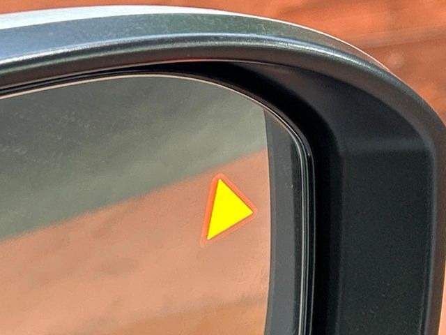 �y������p���m�z���s���A�h�A�~���[�̎��p�ɂȂ�₷���ӏ��Ɍ㑱�Ԃ��ڋ߂���ƃT�C�h�~���[�t�߂Ɍx����\���A�h���C�o�[�ɒ��ӊ��N�����Ă���܂��B