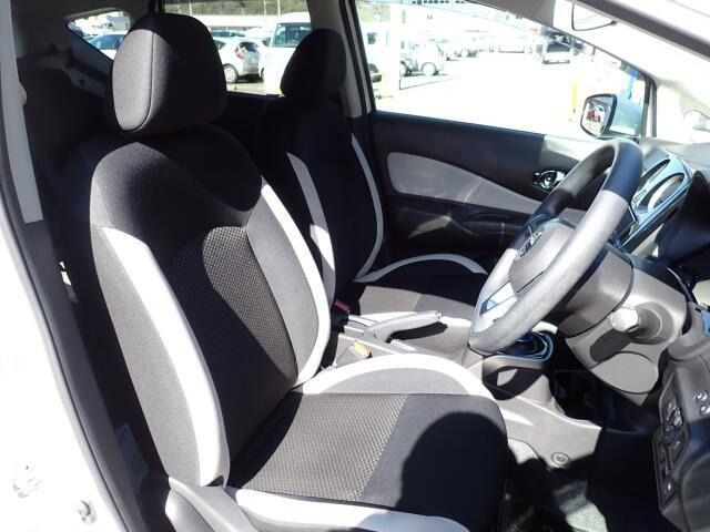 �t�����g�V�[�g�A��ԗǍD�ň��S�ł��B�傫�ȉ�����Ȃ����S�ł�