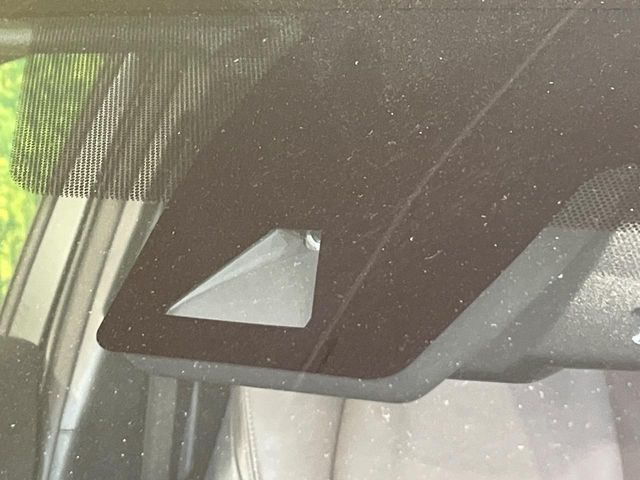 �y�g���^�Z�[�t�e�B�Z���X�z���s���ɑO���̎ԗ�����F�����A�Փ˂������Ȏ��͌x��ƃu���[�L�ŏՓˉ���Ɣ�Q�y�����A�V�X�g�B�����S�Ƀh���C�u�����y���݂��������܂��B