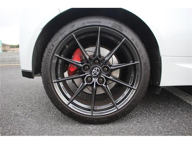 ���Ǝҗl�ւ̔̔��͂��f�肳���Ă��������܂��B�Ԍ������ԗ��̏ꍇ�́A�Ԍ����擾�������x�������z�ŕ\�����Ă���܂��B