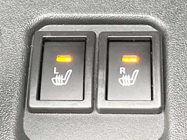 【シートヒーター】寒い日に重宝するシートヒーター!エアコンより早く温まってくれるので寒がりの人も安心ですね♪エアコンの温風は乾燥するから苦手、という方にもをおすすめです。