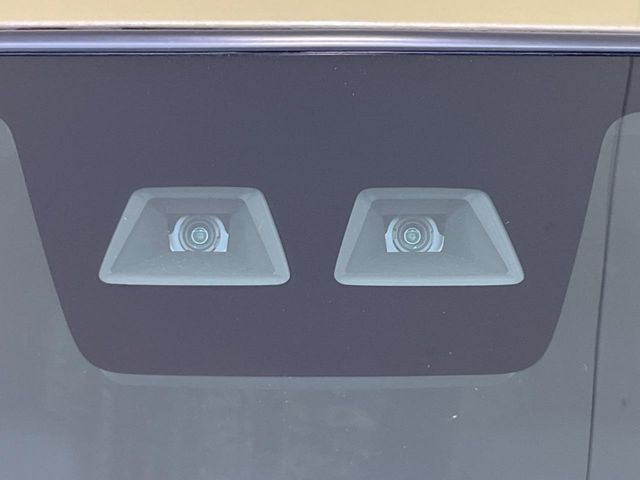 �y�X�}�[�g�A�V�X�g�z���s���ɑO���̎ԗ�����F�����A�Փ˂������Ȏ��͌x��ƃu���[�L�ŏՓˉ���Ɣ�Q�y�����A�V�X�g�B�����S�Ƀh���C�u�����y���݂��������܂��B