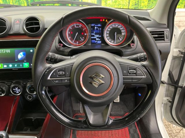 �y�����v�����X�e�A�����O�z�㎿�Ȋv���g�p���邱�ƂŁA��ɂ����������݂ƂĂ��^�]���₷���n���h���ł���