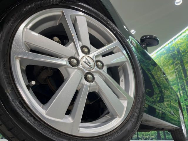 �y����16�C���`�A���~�z�C�[���z�O�ςɃ}�b�`���������A���~�z�C�[���𑕒����Ă���܂��B�e��ЊO�A���~�z�C�[����A�X�^�b�h���X�^�C�����戵�����Ă���܂��B���񂲑��k����������