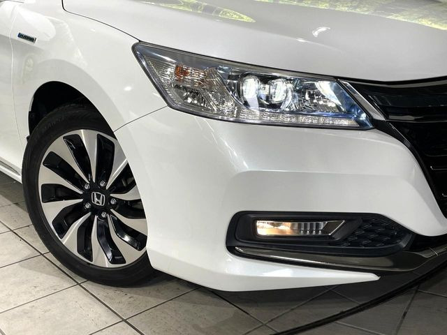 �yLED�w�b�h���C�g�z���V����ԑ��s�����ǍD�Ȏ��E���m�ۂ����S���ĉ^�]�ł��鍂�P�xLED�w�b�h���C�g�𑕔�!�_�����x�������A����d�͂��}�����Ă��܂��B