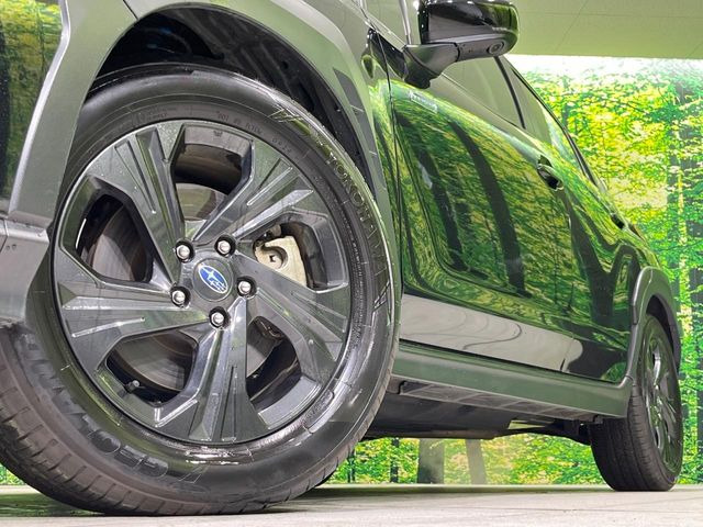 �y����17�C���`�A���~�z�C�[���z�O�ςɃ}�b�`���������A���~�z�C�[���𑕒����Ă���܂��B�e��ЊO�A���~�z�C�[����A�X�^�b�h���X�^�C�����戵�����Ă���܂��B���񂲑��k����������