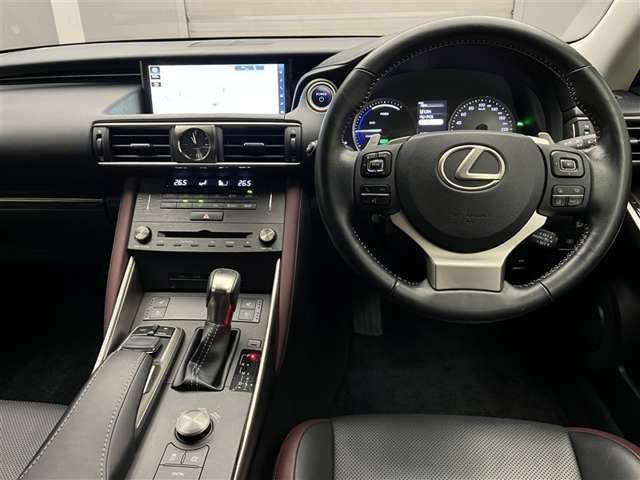 IS300h バージョンL