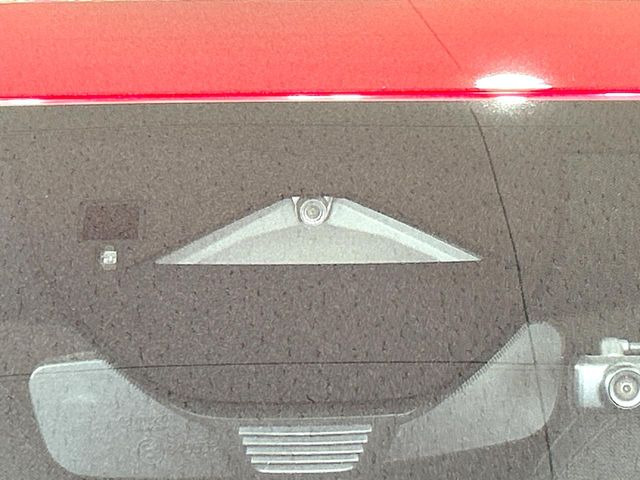 �yi-ACTIVESENSE�z���s���ɑO���̎ԗ�����F�����A�Փ˂������Ȏ��͌x��ƃu���[�L�ŏՓˉ���Ɣ�Q�y�����A�V�X�g�B�����S�Ƀh���C�u�����y���݂��������܂��B