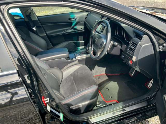 �C�ɂȂ邨�Ԃ�����܂�����E�̓d�b�ԍ����璼�ڂ��X�ɂ��₢���킹���������B�x�����@����ԗ����A��Ԃ܂łȂ�ł������������Ē����܂��B�X�^�b�t�ꓯ���A�����҂����Ă���܂��B