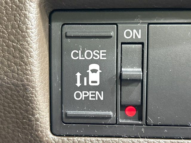 �y�p���[�X���C�h�h�A�z�X�}�[�g�L�[��^�]�Ȃ̃X�C�b�`�ŃX���C�h�h�A�̊J���\���d��������͂����ăh�A���J����K�v�������A���������q�l�ł��A�d���ו��������Ă��鎞�����N�ɊJ���߂ł��܂���