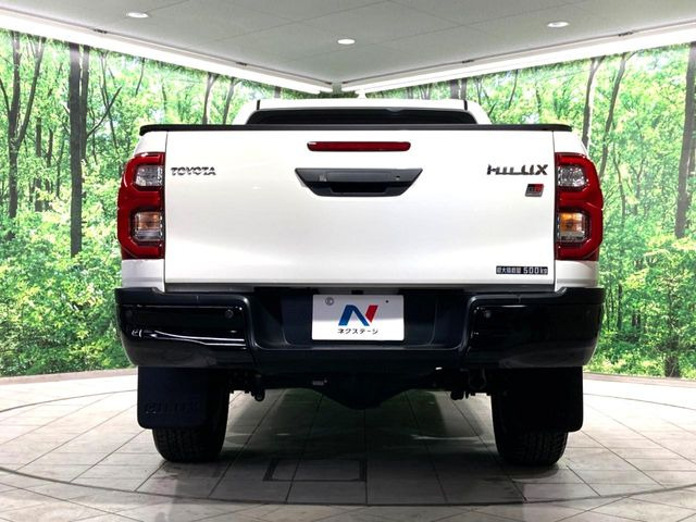 安心の最長10年・走行無制限保証(有償)をご用意。保証内容も充実はもちろん、無料点検&オイル交換や、年中無休の全国・24時間ロードサービスも付帯されておりますのでご安心下さい。