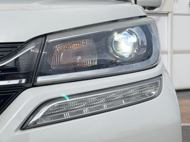 �yLED�w�b�h���C�g�z���V����ԑ��s�����ǍD�Ȏ��E���m�ۂ����S���ĉ^�]�ł��鍂�P�xLED�w�b�h���C�g�𑕔�!�_�����x�������A����d�͂��}�����Ă��܂��B