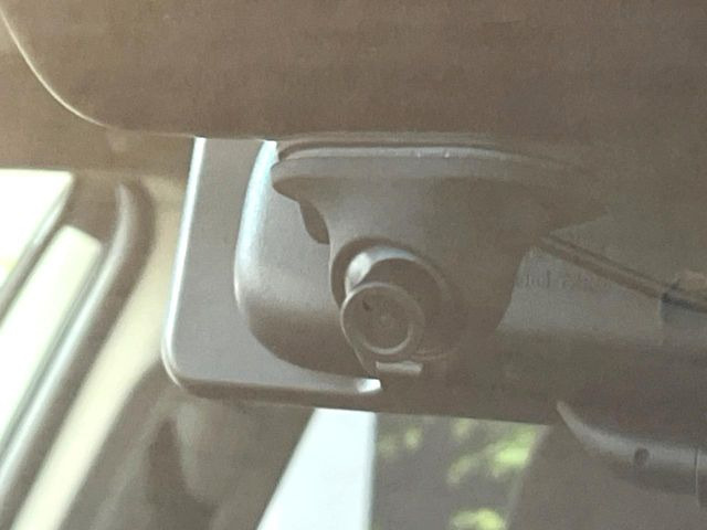 【ドライブレコーダー】ドライブレコーダー装備!走行中はもちろん、あおり運転や事故に遭遇した際、映像で記録し、万一のリスクに備えます。※記録用SDカードはお客様ご自身でご準備いただく必要があります。