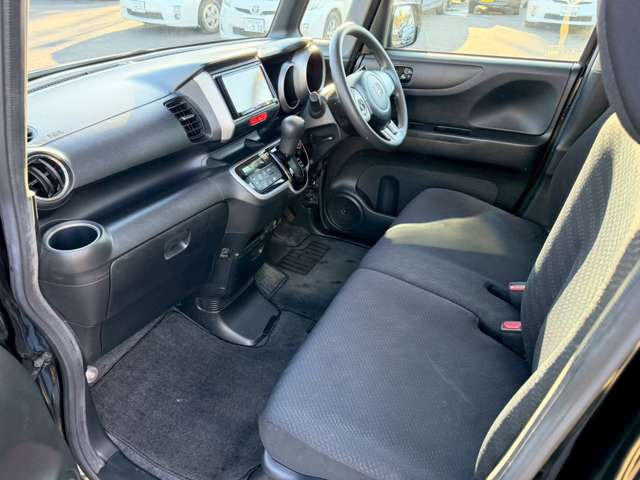 �C�ɂȂ邨�Ԃ�����܂�����E�̓d�b�ԍ����璼�ڂ��X�ɂ��₢���킹���������B�x�����@����ԗ����A��Ԃ܂łȂ�ł������������Ē����܂��B�X�^�b�t�ꓯ���A�����҂����Ă���܂��B