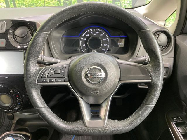 �y�����v�����X�e�A�����O�z�㎿�Ȋv���g�p���邱�ƂŁA��ɂ����������݂ƂĂ��^�]���₷���n���h���ł���